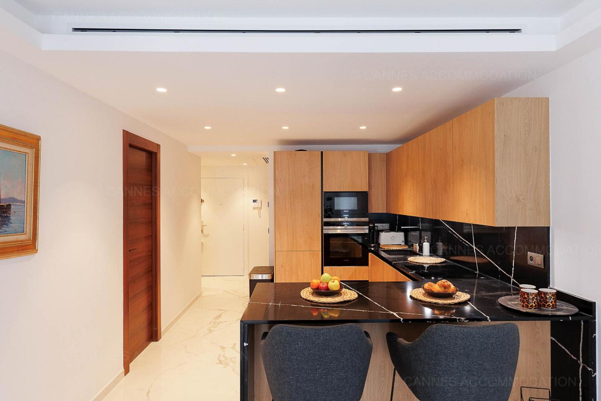 Gray 3e1 Apartment
