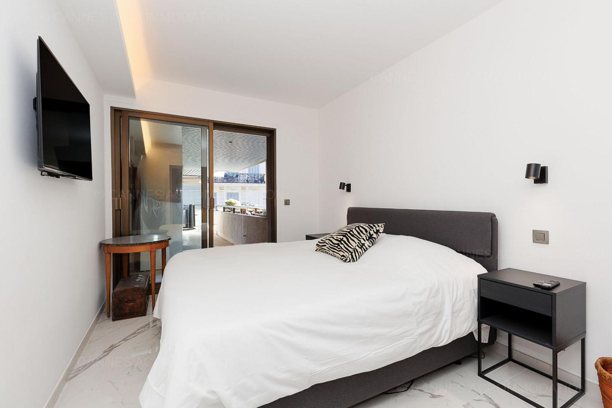 Apartment Gray 3e1 *