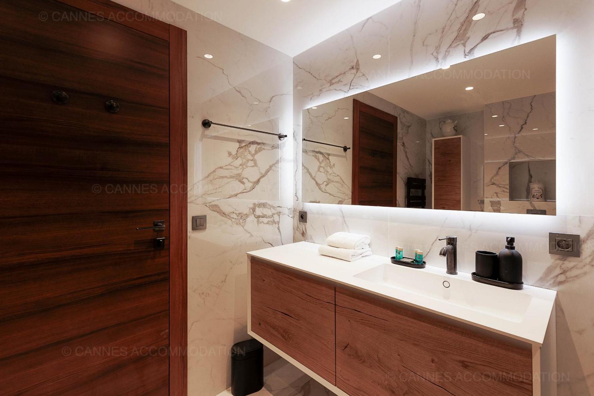 Gray 3e1 * Cannes